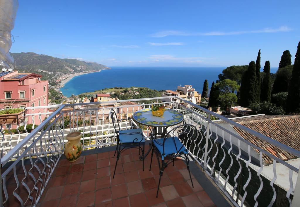 Taormina Wonderful View Apartment ภายนอก รูปภาพ