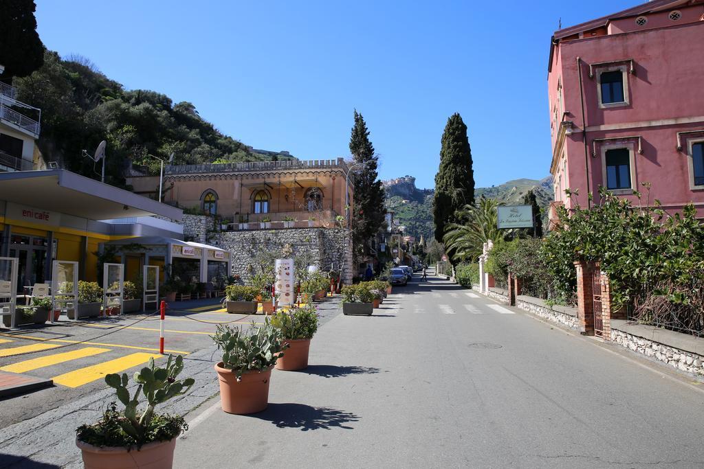 Taormina Wonderful View Apartment ภายนอก รูปภาพ